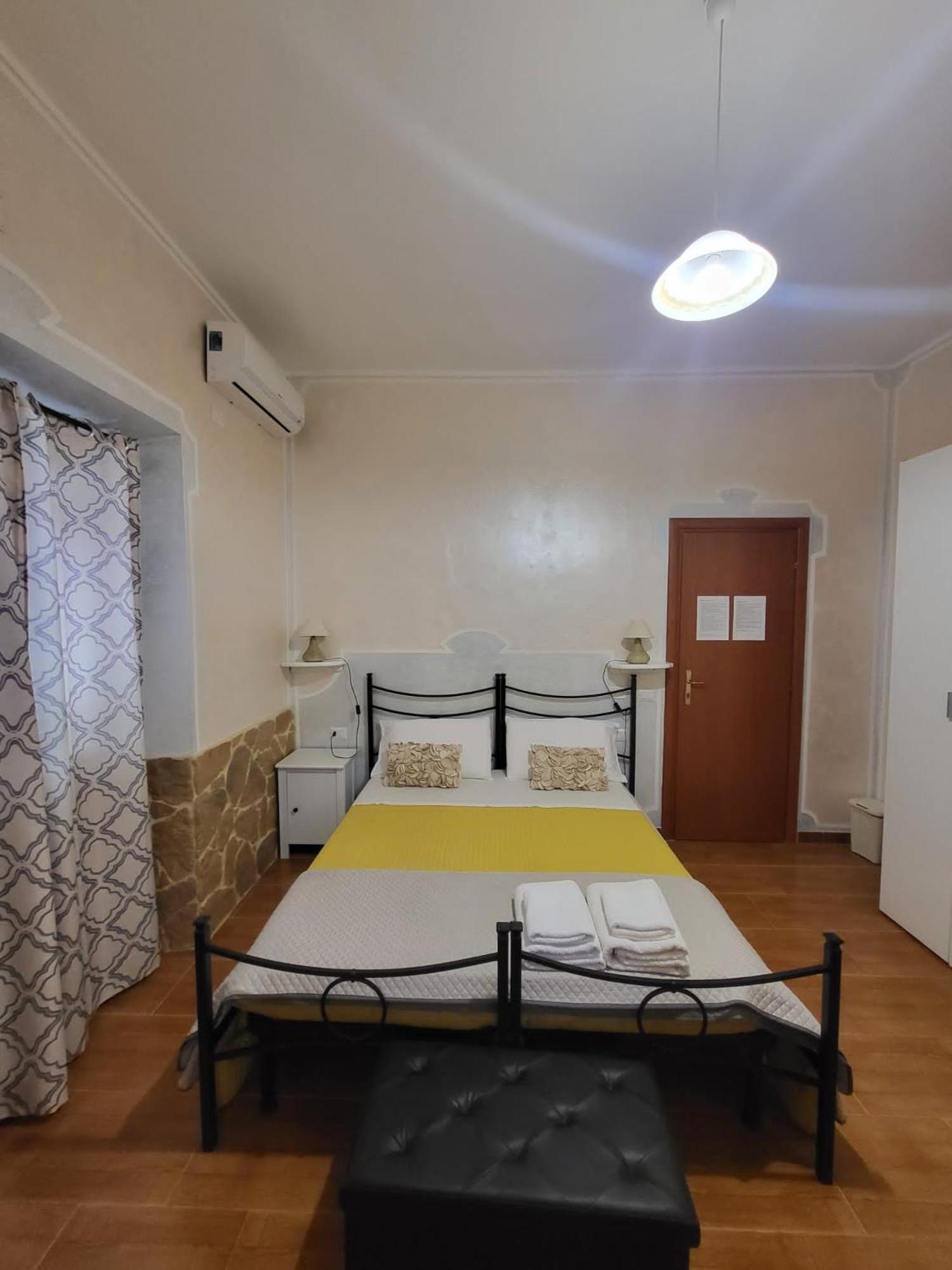 B&B Il Girasole Sant'Anna Arresi Exterior photo